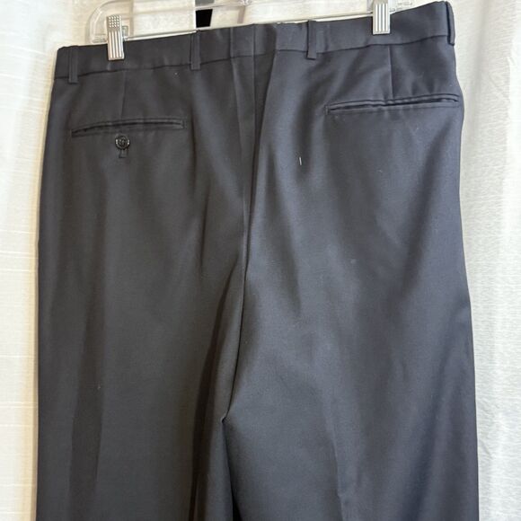 Jones New York Suit Men 44L Black Solid Single Breasted 100%  Wool 36X31 cuffed - Picture 6 of 15